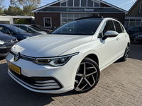 Volkswagen Golf - 1.5 TSI Life Panoramadak, 18''Lmv, Winterpakket
