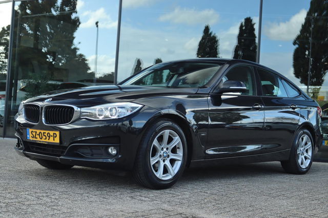 BMW 3 Serie - GRAN TURISMO 318D AUT. EXECUTIVE | CARPLAY | CRUISE | CLIMATE | PDC | STOELVERW.