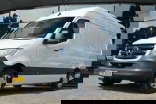 Mercedes-Benz Sprinter - 316 2.2 CDI L2H2 EURO 6 | CARPLAY | TREKHAAK 2800KG | CAMERA | 3-ZITS | LEDER | STOELVERWARMING