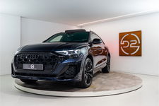 Audi Q8 - 60 TFSI E Quattro S-Edition Competition 490PK FACELIFT | 2025 DIRECT LEVERBAAR | 5 Jaar Garantie | BOMVOL!