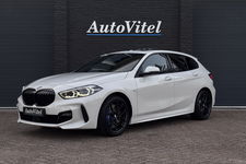 BMW 1 Serie - 118i M-sport | Panodak | M-Kuipstoelen | M-performance Wheels | Stoel+Stuurverwarming | Comfort Access | Trekhaak