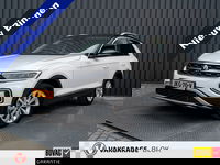 Volkswagen T-Roc - 1.5 TSI 150Pk DSG Style | Trekhaak afnb. | IQ Light | Allseason banden | Prijs Rijklaar!!