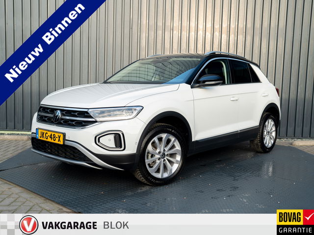 Volkswagen T-Roc - 1.5 TSI 150Pk DSG Style | Trekhaak afnb. | IQ Light | Allseason banden | Prijs Rijklaar!!