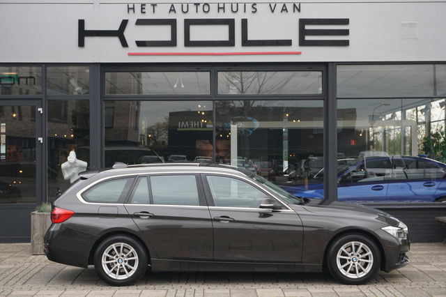 BMW 3 Serie - Touring 318i Essential