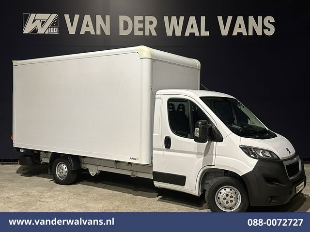 Peugeot Boxer - 2.2 BlueHDi 141pk Bakwagen Laadklep Euro6 Airco | Cruisecontrol | 1085kg laadvermogen Bijrijdersbank.