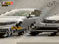 Volkswagen Passat - 2.0 TSI Alltrack 4 Motion 221Pk Automaat (APPLE CARPLAY, NAVIGATIE, CLIMATE, STUUR/STOELVERWARMING, SPORTSTOELEN, CAMERA, ADAPTIVE CRUISE, TREKHAAK, NIEUWSTAAT)