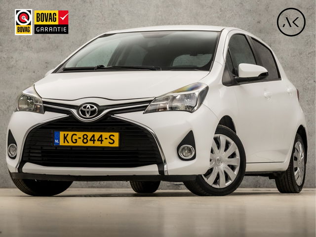 Toyota Yaris - 1.0 VVT-i Sport (SCHERM, AIRCO, BLUETOOTH, SPORTSTOELEN, MULTIFUNCTIONEEL STUURWIEL, NIEUWE APK, NIEUWSTAAT)