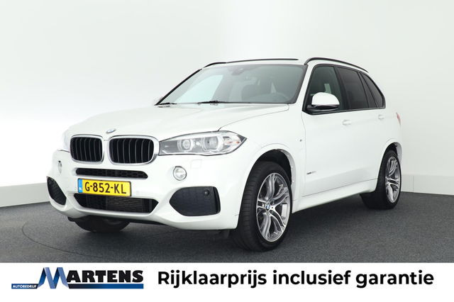 BMW X5 - xDrive30d 259pk High Executive M-Sport Panoramadak Trekhaak Leder Memory Camera Keyless Navigatie