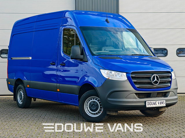 Mercedes-Benz Sprinter - L2 H2 Automaat 315 BLAUW MBUX DAB Trekhaak Leder