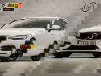 Volvo V60 - 2.0 B3 Sport 177Pk Automaat (APPLE CARPLAY, GROOT NAVI, GETINT GLAS, CAMERA, ADAPTIVE CRUISE, SPORTSTOELEN, GETINT GLAS, KEYLESS, ELEK ACHTERKLEP, NIEUWSTAAT)