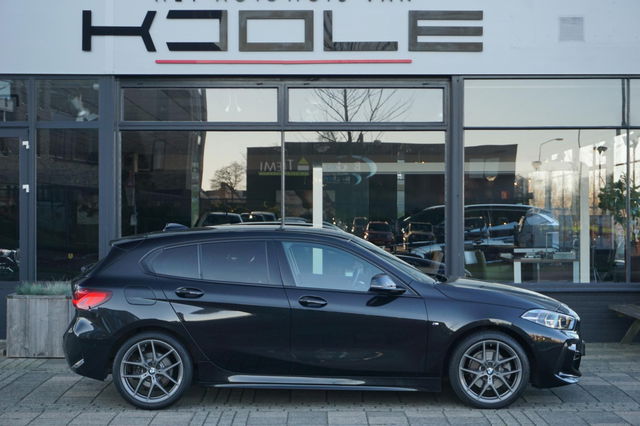BMW 1 Serie - 118i High Executive | M Sport | Carplay | HIFI