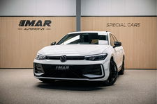 Volkswagen Passat - R-Line Diesel | Trekhaak | Pano | Head-up | Stoelmassage |