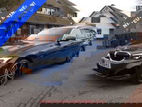 BMW 3 Serie - Touring 320e FACELIFT 19''/WIDESCREEN/CAMERA/CARPLAY/KEYLESS/SFEERVERLICHTING