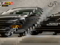 Volkswagen Polo - 1.0 TSI Sportline Automaat (GROOT NAVI, ADAPTIVE CRUISE, PARKEERSENSOREN, SPORTSTOELEN, LM VELGEN, ARMSTEUN, NIEUWSTAAT)