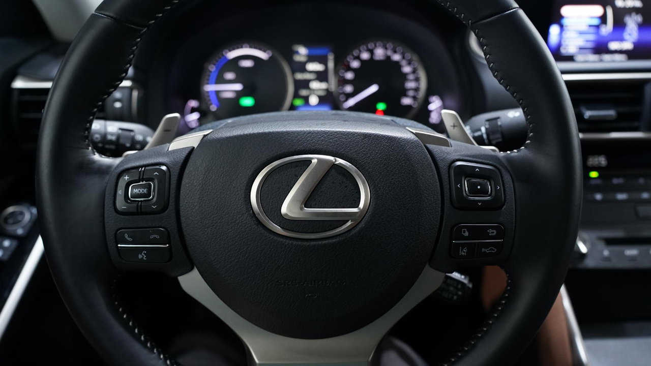Lexus IS