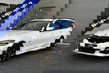 BMW 3 Serie - Touring 330e 293pk M-Sport INDIVIDUAL LEER PANO 19" KEYLESS 20424KM!