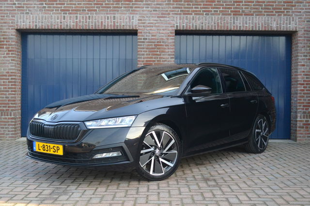 Škoda Octavia - Combi 1.0 e-TSI DSG Automaat Sport Business | Trekhaak | Adaptive Cruise | Virtual | Carplay/Android Auto | Sportstoelen
