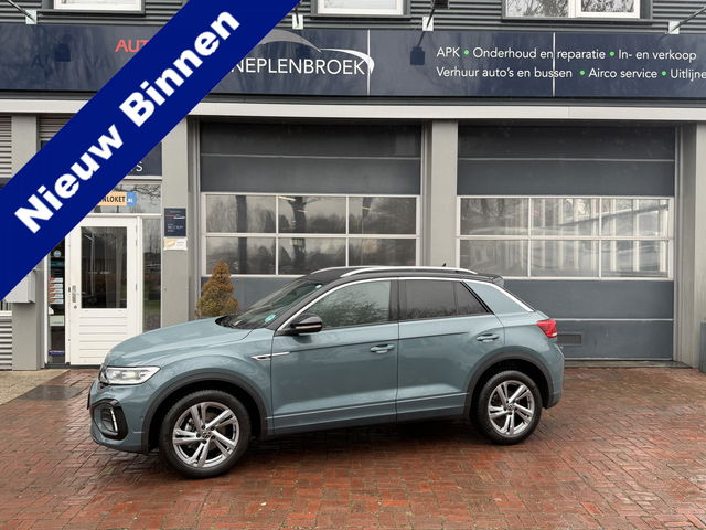 Volkswagen T-Roc - 1.5 TSI R-Line DSG-aut. R-LINE / Trekhaak afn. / Camera / Stoelverw. / IQ Light / FABRIEKS garantie
