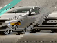 Peugeot 208 - 1.2 PureTech Active Sport (NAVIGATIE, LM VELGEN, CRUISE, SPOILER, TELEFOON, CAMERA, NIEUWE APK, NIEUWSTAAT)