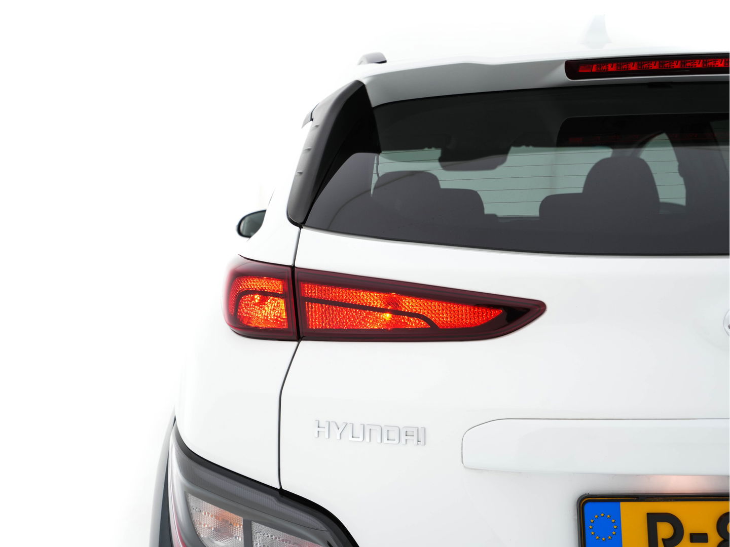 Hyundai KONA 1.6 GDI HEV Fashion (INCL-BTW) Aut. *NAVI-FULLMAP | DIGI-COCKPIT | FULL-LED | KEYLESS | CAMERA | HEAD-UP | SHIFT-PADDLES | DAB | COMFORT-SEATS | PRIVACY-GLASS | TOWBAR | 16 "ALU*