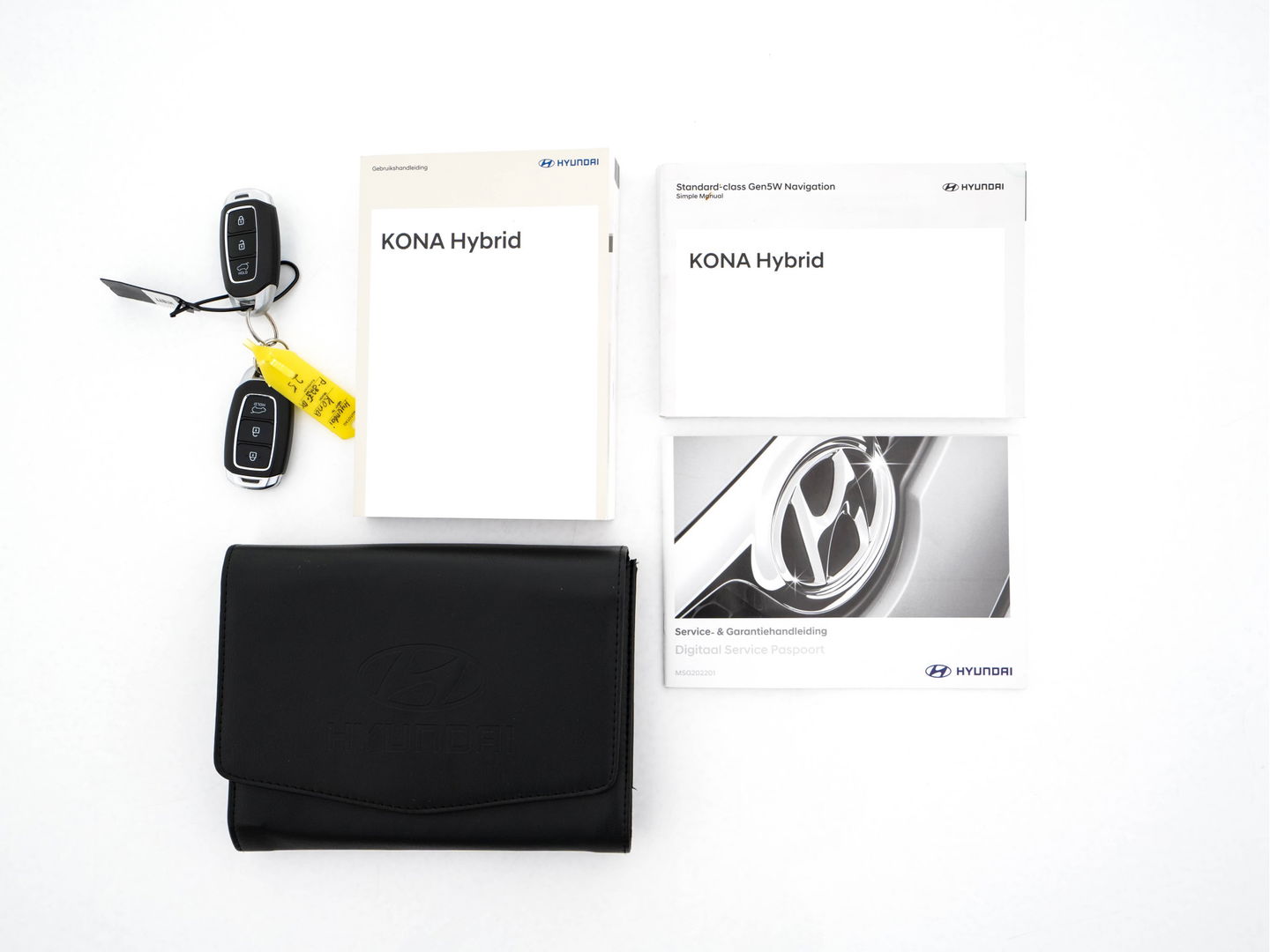 Hyundai KONA 1.6 GDI HEV Fashion (INCL-BTW) Aut. *NAVI-FULLMAP | DIGI-COCKPIT | FULL-LED | KEYLESS | CAMERA | HEAD-UP | SHIFT-PADDLES | DAB | COMFORT-SEATS | PRIVACY-GLASS | TOWBAR | 16 "ALU*