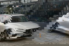 Volvo V60 - 2.0 T8 AWD Polestar Engineered | ÖHLINS | PANO | H&K