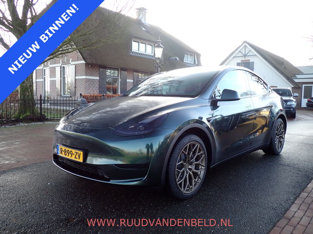 Tesla Model Y - RWD LFP 60KWH 96%SOH BRITISH RACING GREEN + 20 INCH !! AUTOPILOT / TREKHAAK