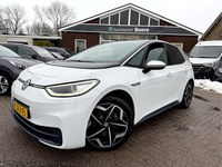 Volkswagen ID.3 - First Plus 58 kWh SOH 90.7%, Camera, Trekhaak, 19''Lmv