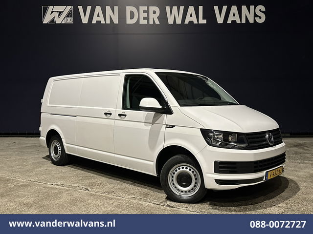 Volkswagen Transporter - 2.0 TDI L2H1 Euro6 Airco | Camera | Apple Carplay | Trekhaak | Cruisecontrol Android Auto, Bijrijdersbank