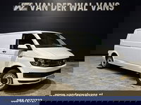 Volkswagen Transporter - 2.0 TDI L2H1 Euro6 Airco | Camera | Apple Carplay | Trekhaak | Cruisecontrol Android Auto, Bijrijdersbank