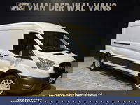 Ford Transit - 2.0 TDCI 170pk L3H2 Euro6 Airco | Camera | Apple Carplay | Cruisecontrol | 2500kg Trekhaak Android Auto, Verwarmde voorruit, Parkeersensoren, Bijrijdersbank