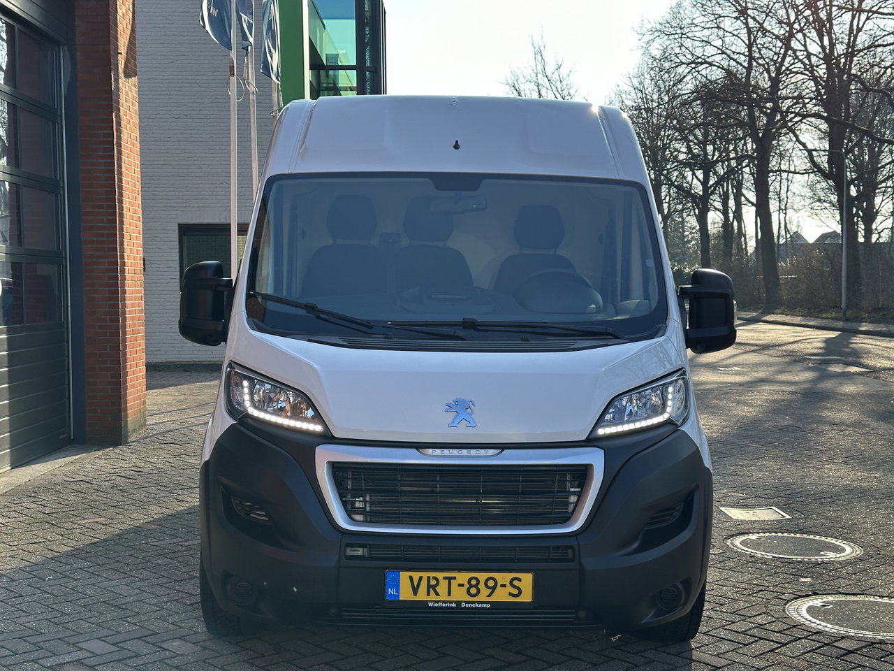 Peugeot e-Boxer