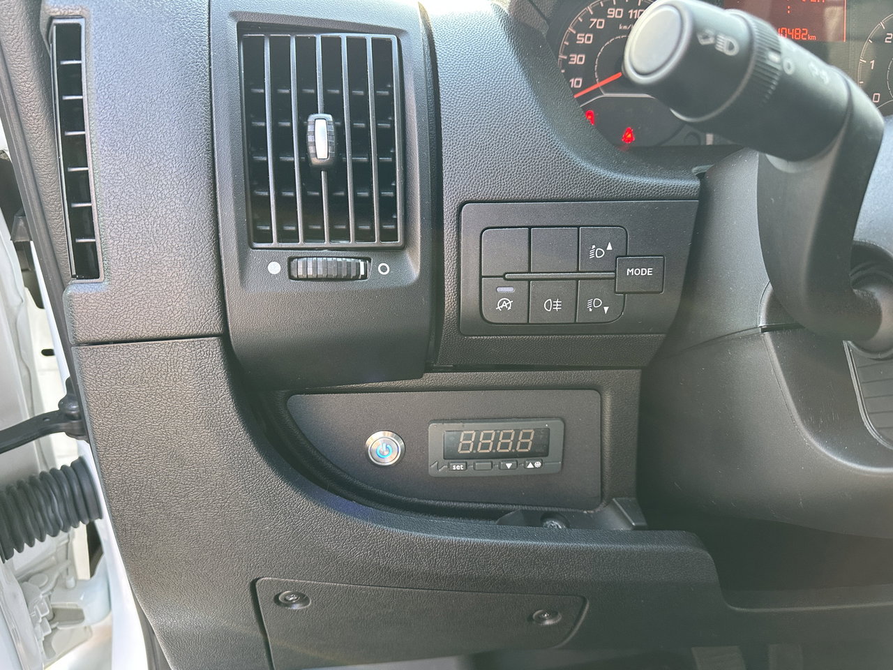 Peugeot e-Boxer