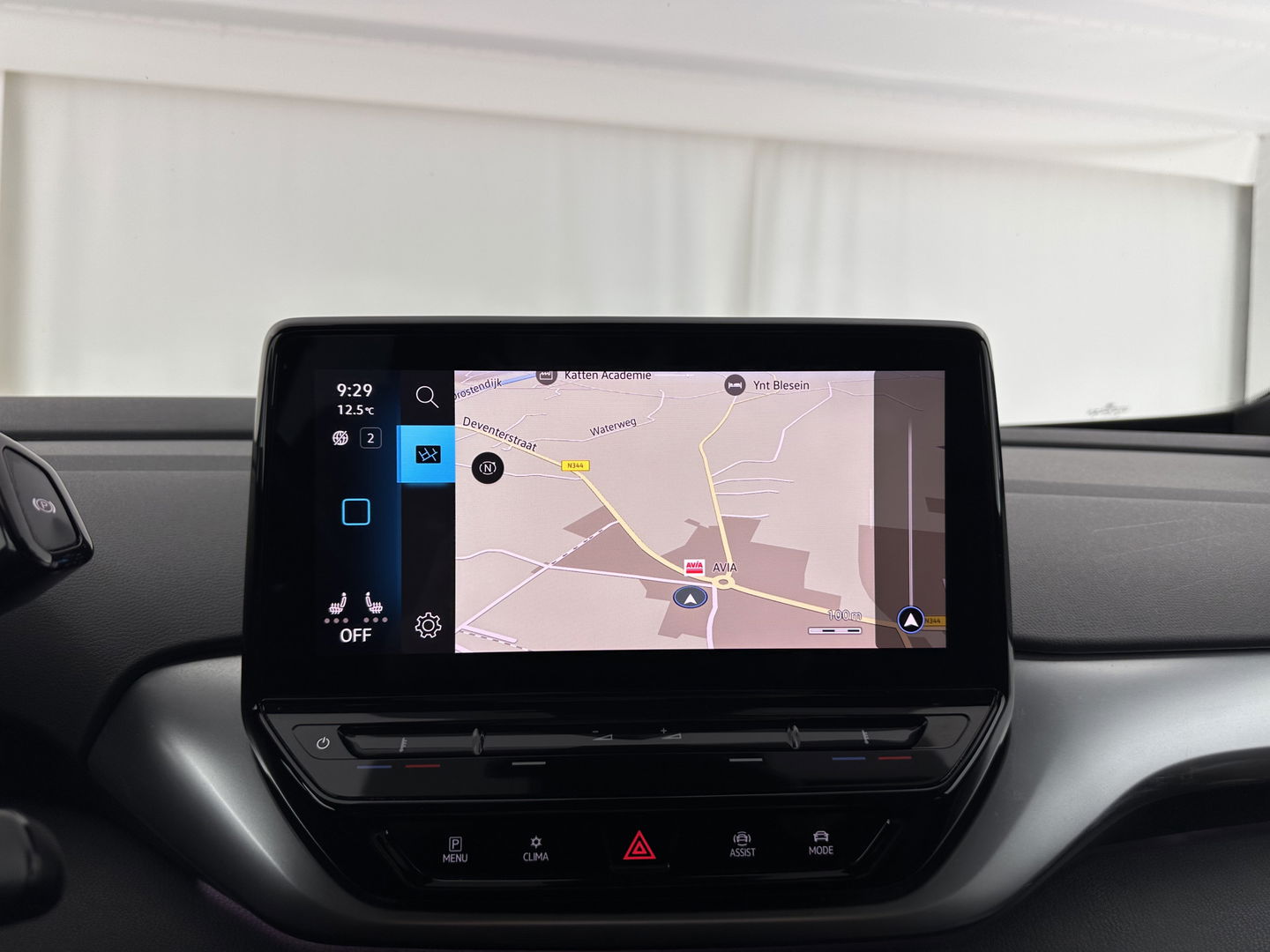 Volkswagen ID.4 First 77 kWh [ 3-Fase-11kW ] {SOH-83%} (INCL-BTW) *LEATHER-MICROFIBRE | FULL-LED | ADAPTIVE-CRUISE | HEATED-COMFORTSEATS | DIGI-COCKPIT | AMBIENTLIGHT | NAVI-FULLMAP | PDC | TOWBAR | PRIVACY-GLASS | CAMERA | 20''ALU*