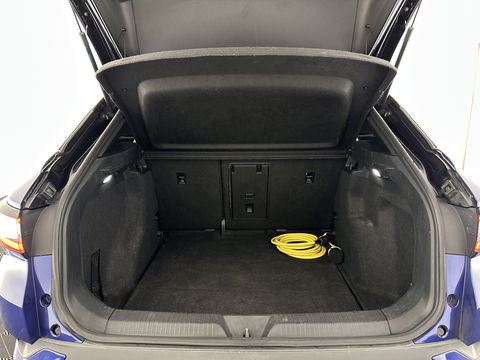Volkswagen ID.4 First 77 kWh [ 3-Fase-11kW ] {SOH-83%} (INCL-BTW) *LEATHER-MICROFIBRE | FULL-LED | ADAPTIVE-CRUISE | HEATED-COMFORTSEATS | DIGI-COCKPIT | AMBIENTLIGHT | NAVI-FULLMAP | PDC | TOWBAR | PRIVACY-GLASS | CAMERA | 20''ALU*