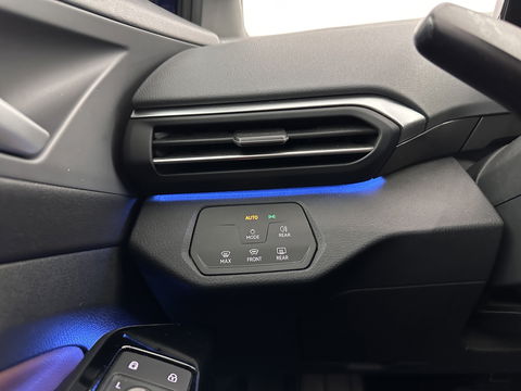 Volkswagen ID.4 First 77 kWh [ 3-Fase-11kW ] {SOH-83%} (INCL-BTW) *LEATHER-MICROFIBRE | FULL-LED | ADAPTIVE-CRUISE | HEATED-COMFORTSEATS | DIGI-COCKPIT | AMBIENTLIGHT | NAVI-FULLMAP | PDC | TOWBAR | PRIVACY-GLASS | CAMERA | 20''ALU*