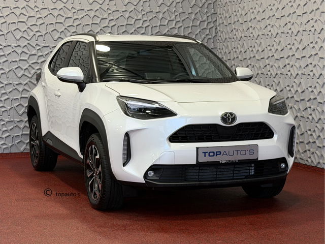 Toyota Yaris Cross - 1.5 HYBRID DYNAMIC CAMERA LED ZWARTE HEMEL STOEL/STUUR VERW. 17''LMV KEYLESS