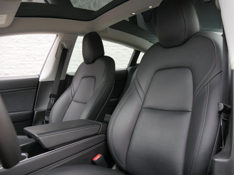 Tesla Model 3 LONG RANGE AWD 75kWh/ TREKHAAK/ 1STE EIGENAARS AUTO!