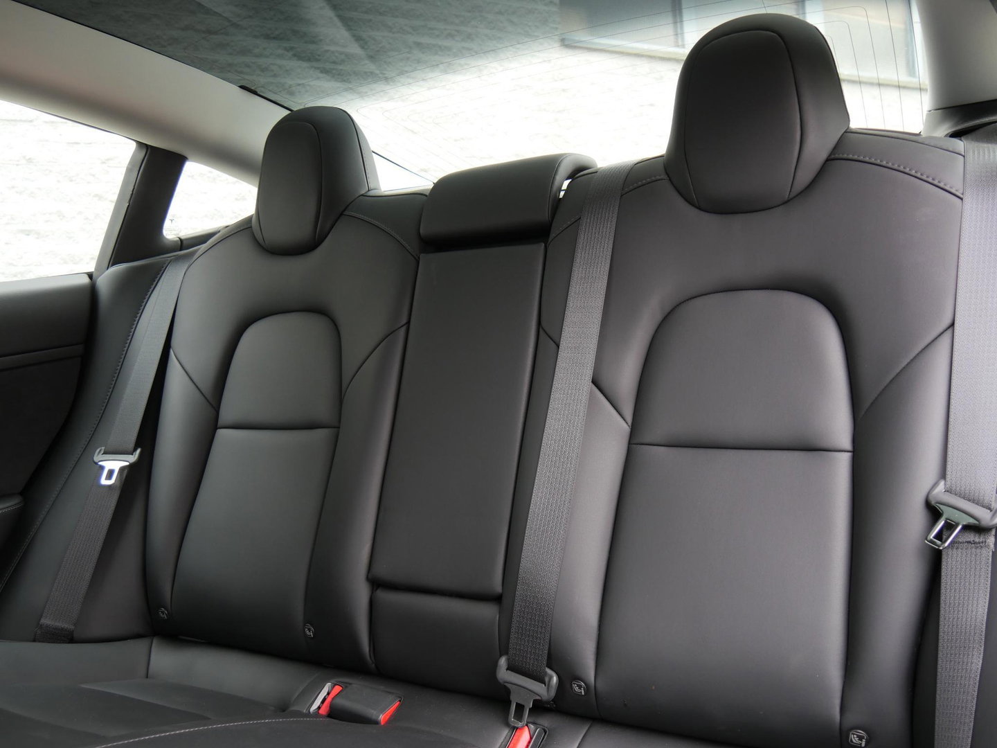 Tesla Model 3 LONG RANGE AWD 75kWh/ TREKHAAK/ 1STE EIGENAARS AUTO!