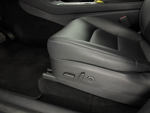 Tesla Model Y Long Range AWD 75 kWh | SOH 91% | Snelladen | Autopilot | Pano | Memory | Camera | Adap. Cruise | Stoel/Stuur verw.