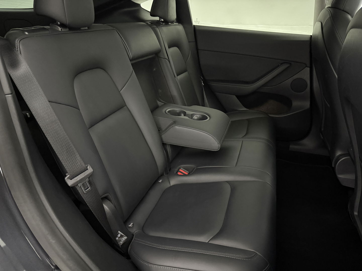 Tesla Model Y Long Range AWD 75 kWh | SOH 91% | Snelladen | Autopilot | Pano | Memory | Camera | Adap. Cruise | Stoel/Stuur verw.