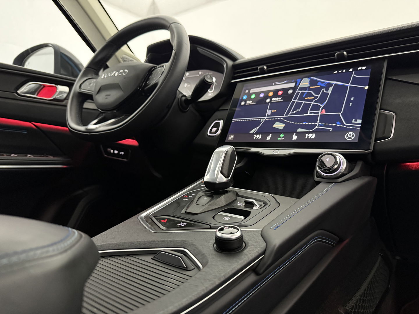 Lynk Co 01 1.5 Black Edition | Pano | Memory | Sfeerverl. | 360° | Virtual | Carplay | Adap. Cruise