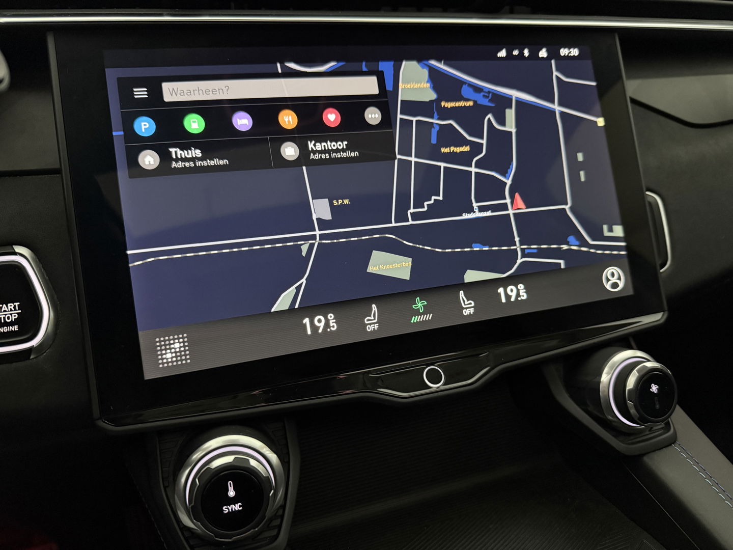 Lynk Co 01 1.5 Black Edition | Pano | Memory | Sfeerverl. | 360° | Virtual | Carplay | Adap. Cruise
