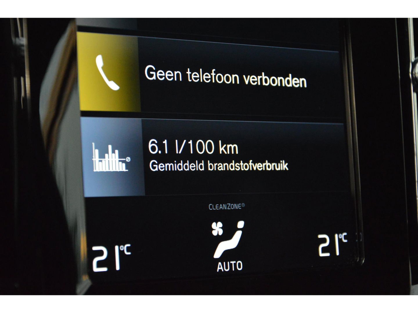 Volvo XC40 T3 Business Pro | Trekhaak | Adaptive Cruise | Apple Car-Play | Dodehoek sensoren | Goed onderhouden |
