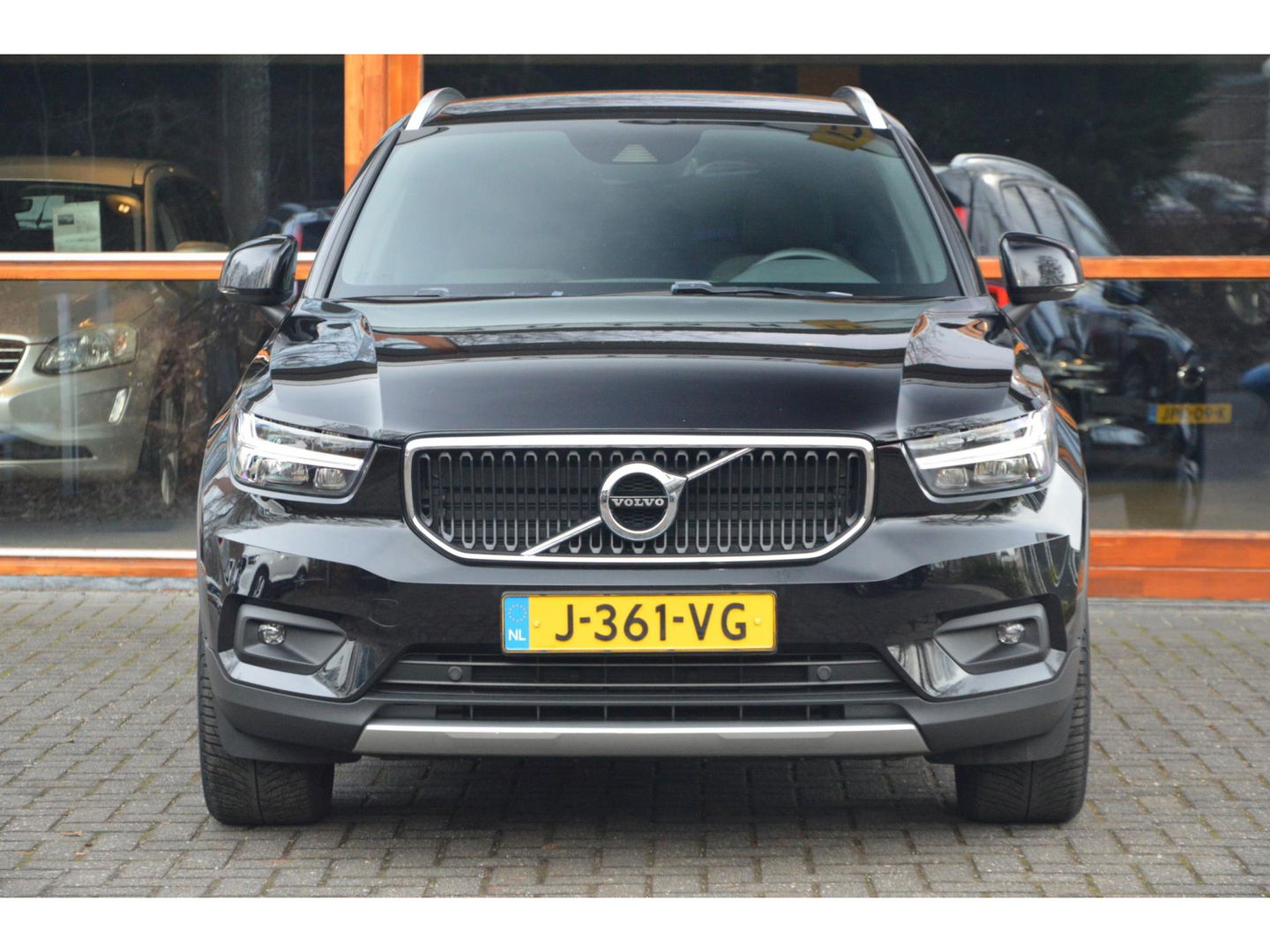 Volvo XC40 T3 Business Pro | Trekhaak | Adaptive Cruise | Apple Car-Play | Dodehoek sensoren | Goed onderhouden |