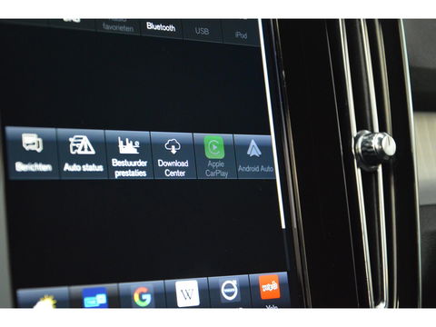 Volvo XC40 T3 Business Pro | Trekhaak | Adaptive Cruise | Apple Car-Play | Dodehoek sensoren | Goed onderhouden |