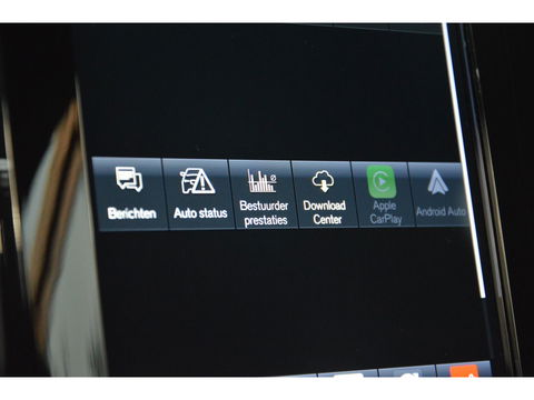 Volvo XC40 T3 Business Pro | Trekhaak | Adaptive Cruise | Apple Car-Play | Dodehoek sensoren | Goed onderhouden |