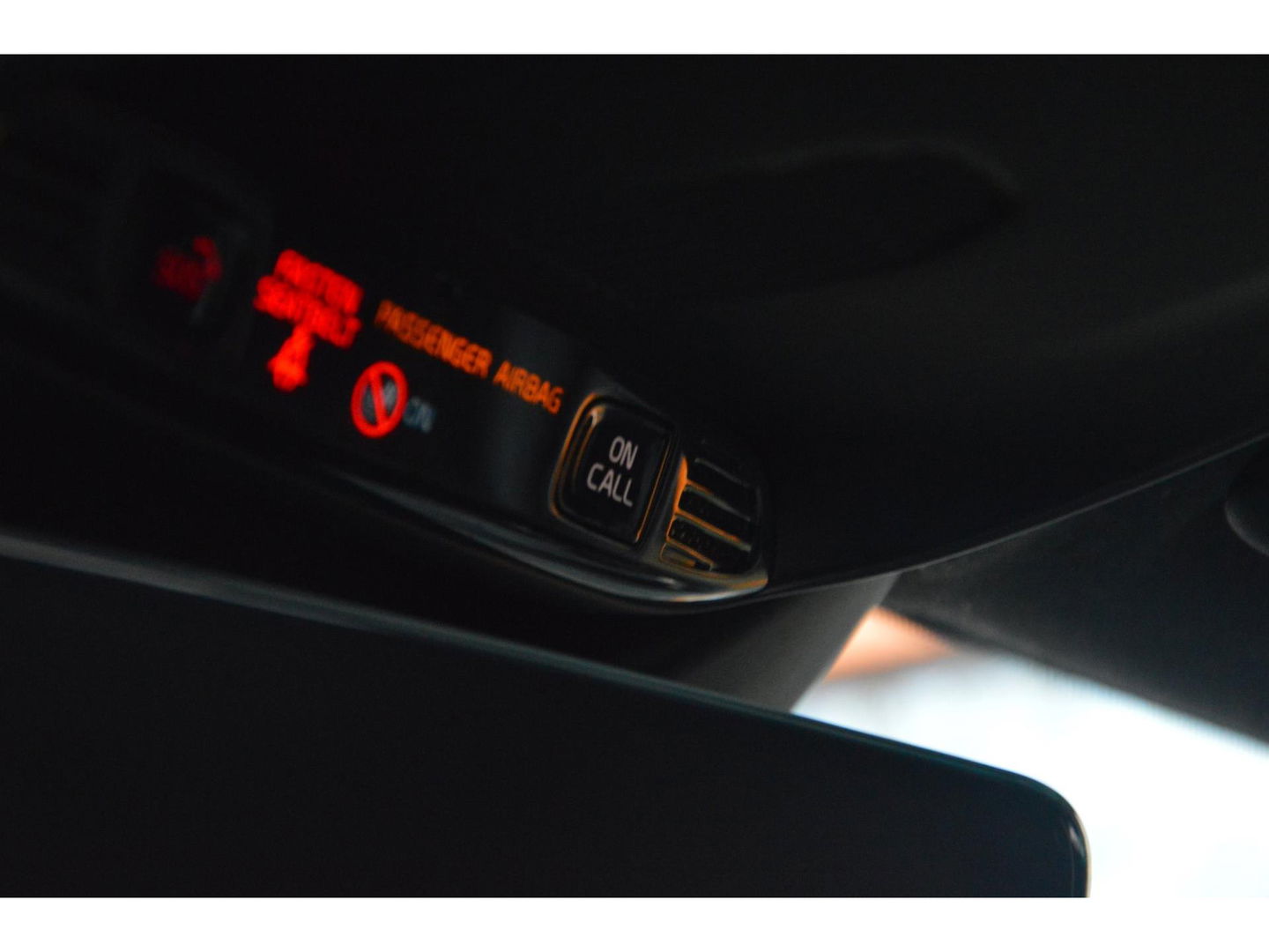 Volvo XC40 T3 Business Pro | Trekhaak | Adaptive Cruise | Apple Car-Play | Dodehoek sensoren | Goed onderhouden |