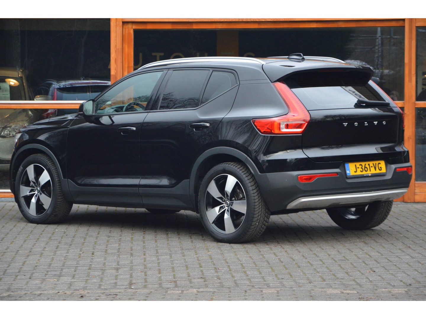 Volvo XC40 T3 Business Pro | Trekhaak | Adaptive Cruise | Apple Car-Play | Dodehoek sensoren | Goed onderhouden |