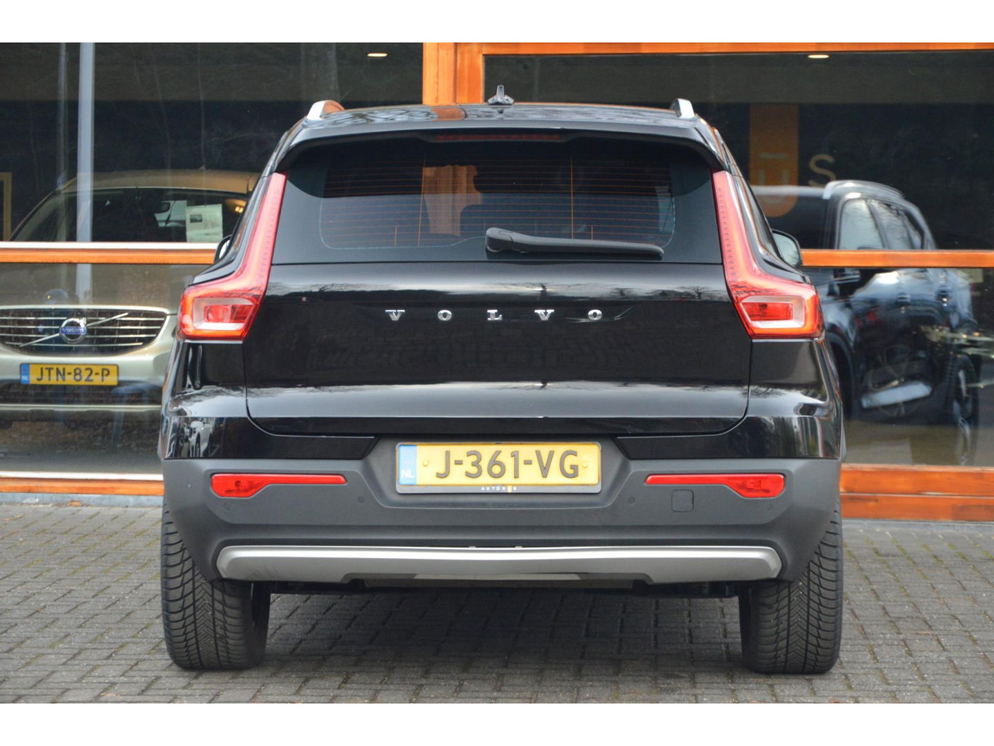 Volvo XC40 T3 Business Pro | Trekhaak | Adaptive Cruise | Apple Car-Play | Dodehoek sensoren | Goed onderhouden |